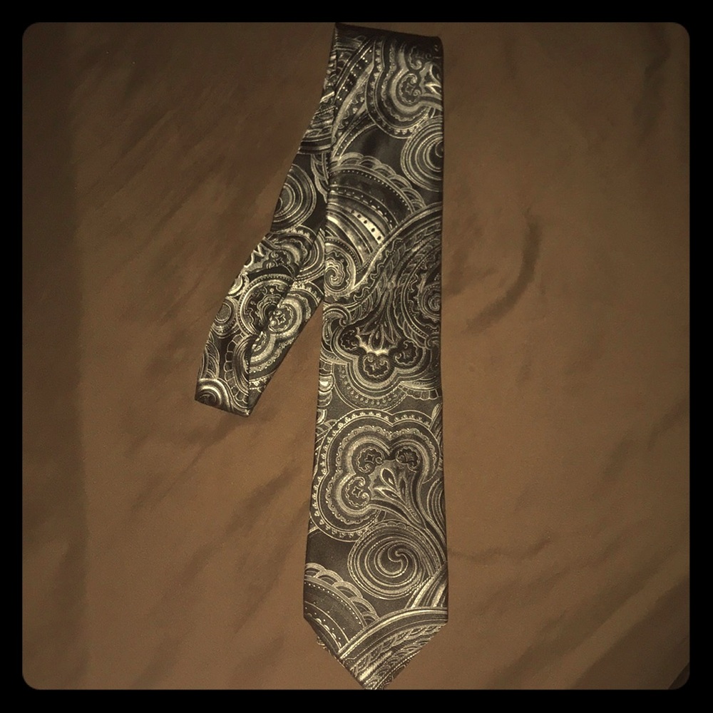 Silk tie